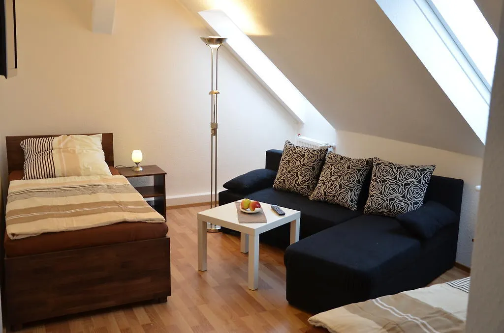 Pension Laabs Schönefeld 0*,