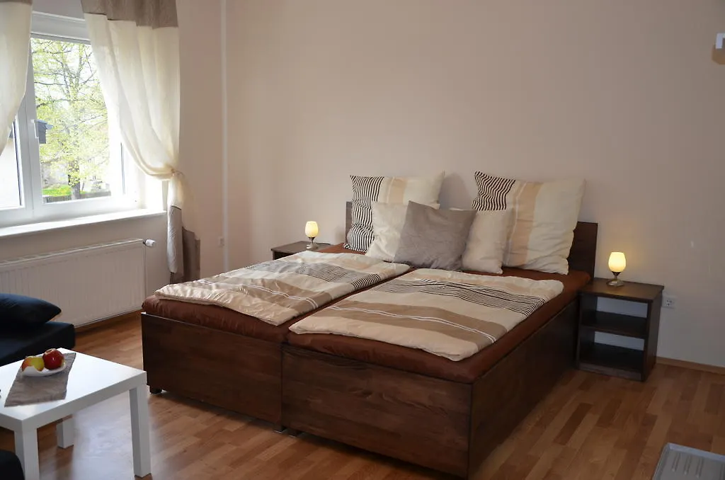 Pension Laabs Schönefeld 0*,  Alemania